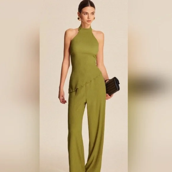 Halter Neck Backless Pants Set in Green - Picture 3 of 3